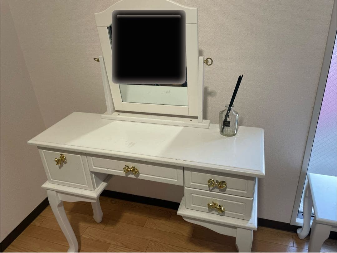 ホワイト木製クラシックドレッサー