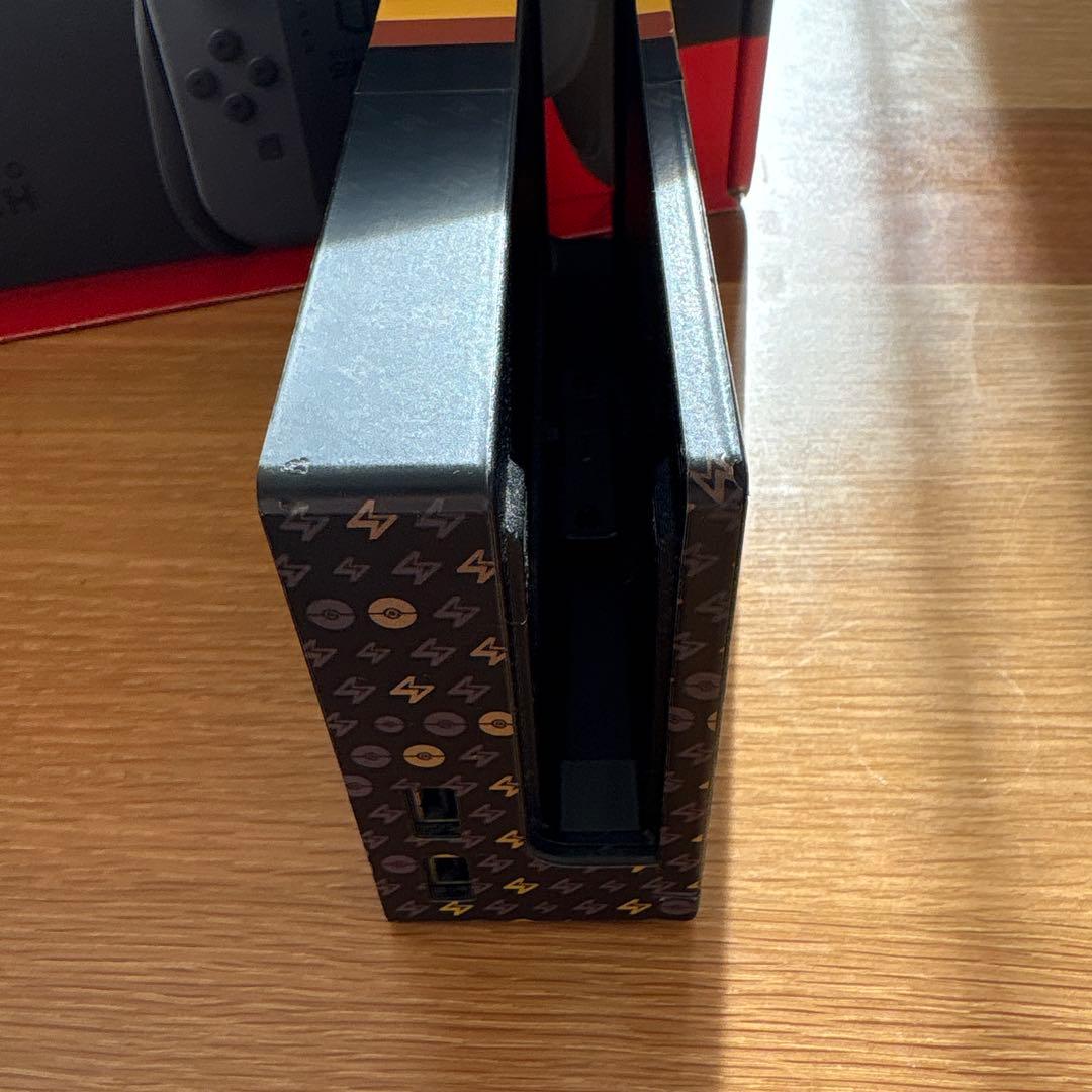 Nintendo Switch ピカチュウデザイン 本体