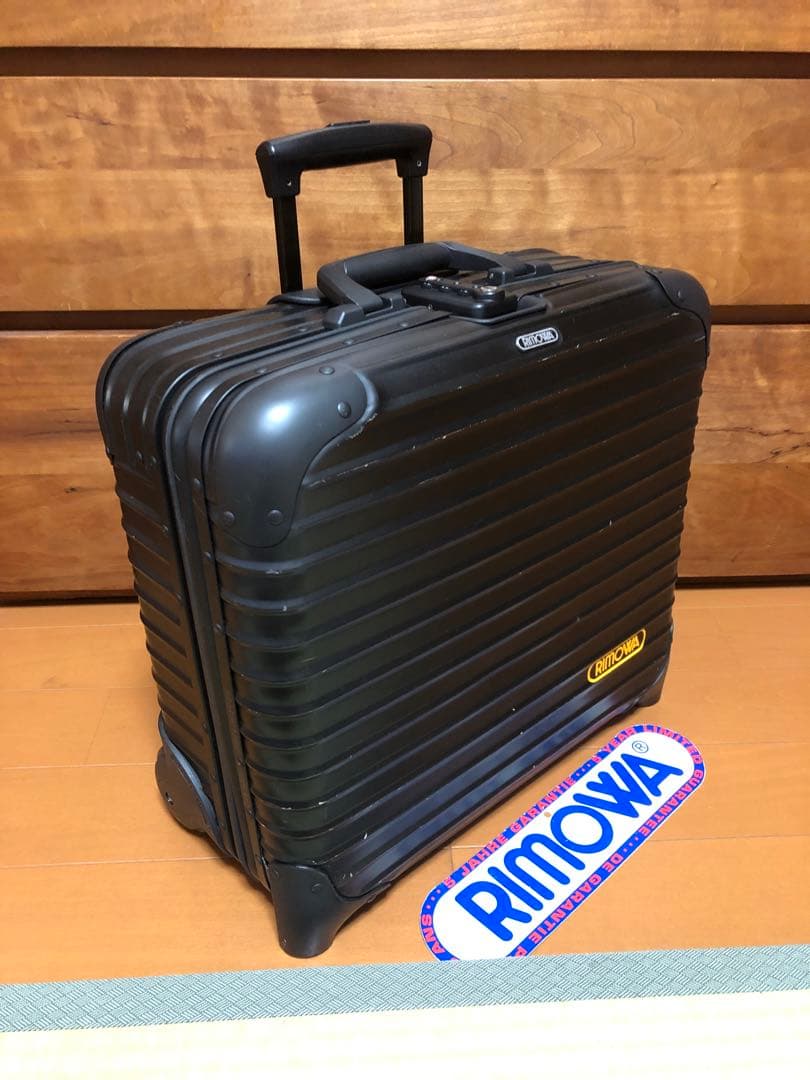 ま〜とん ☆美品☆激レア☆RIMOWA リモワ　ステルス　ビジネストロリー
