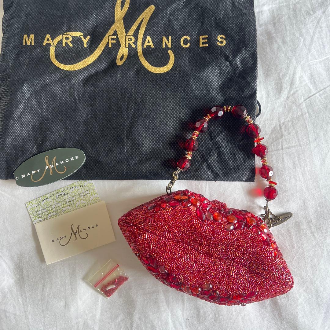 MARY FRANCES 赤 リップビーズパーティーバッグ　メアリーフランシス