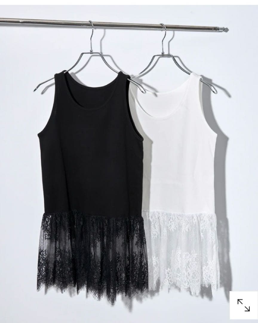 Ade 田丸麻紀裾レースタンクトップ　ブラック