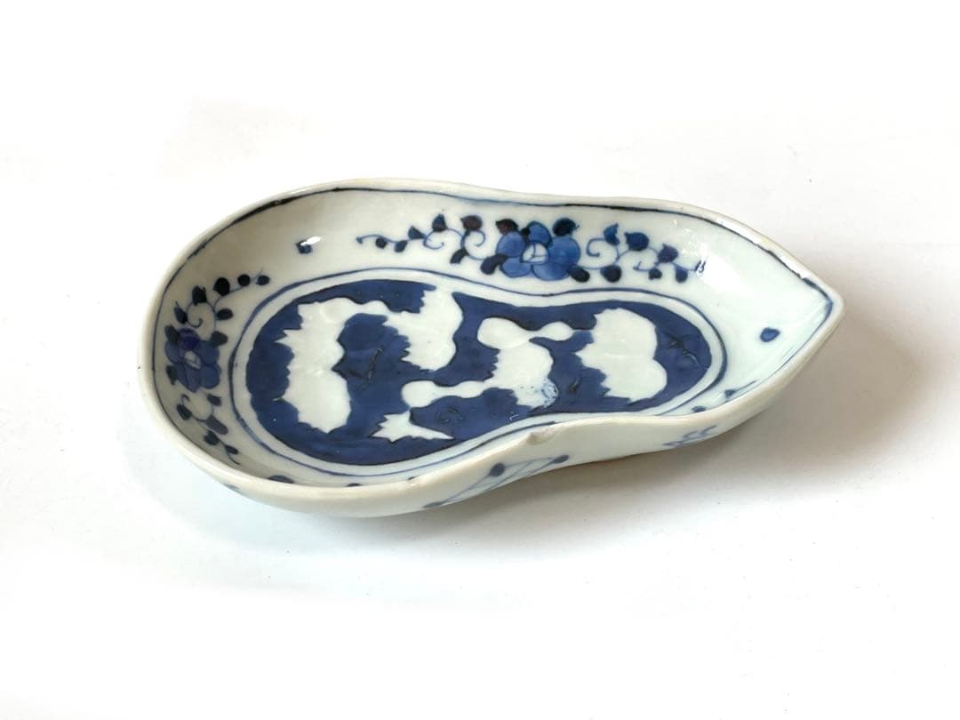 骨董　アンティーク　染付　青花　瓢形小皿　陽刻瓢文様　変形皿　道光年製銘