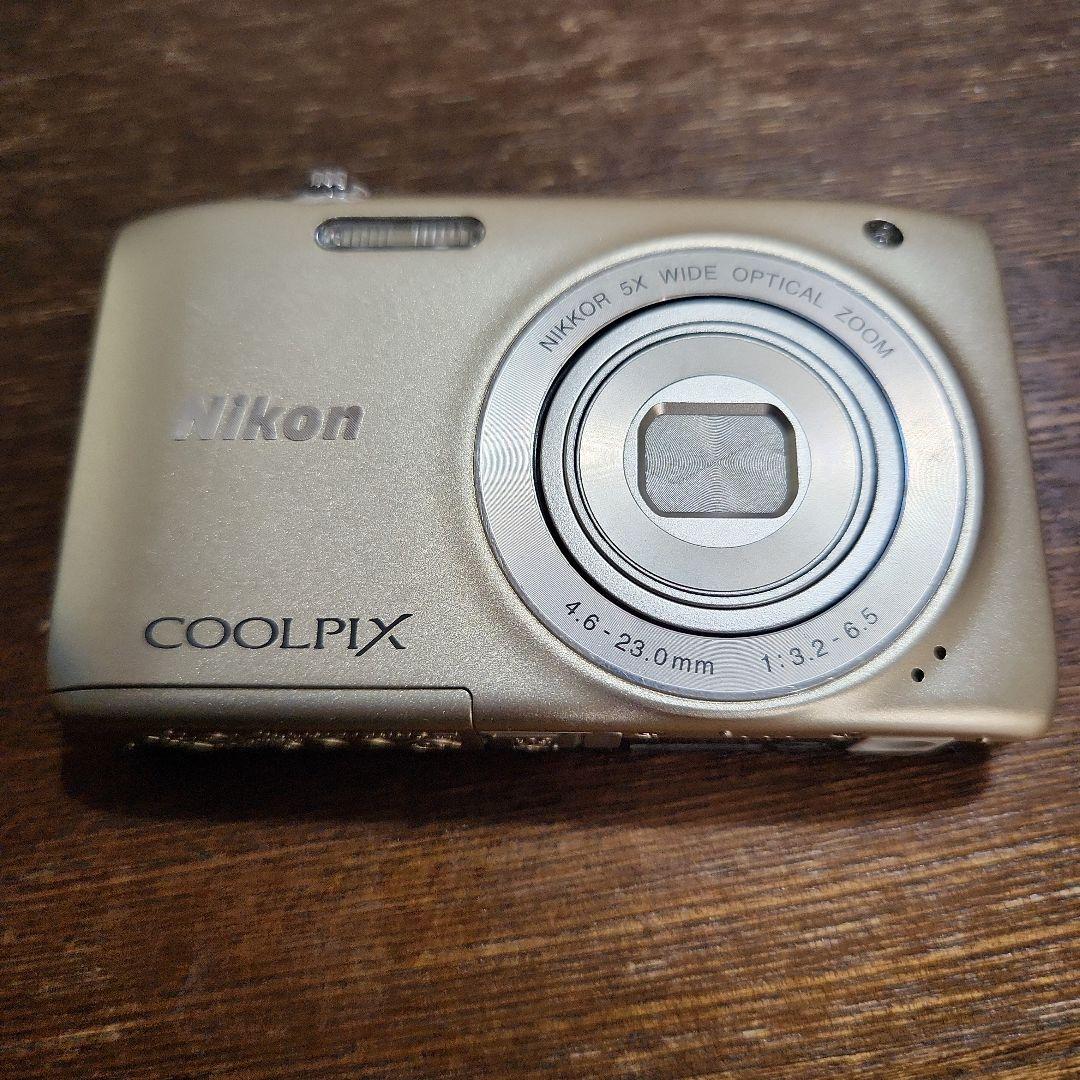Nikon COOLPIX デジタルカメラ