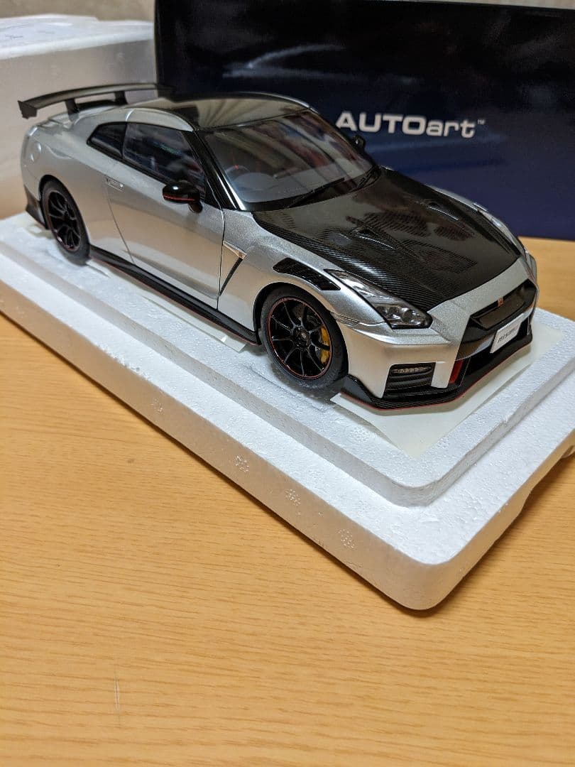 オートアート1/18　ニッサン GT-R R35 ニスモ