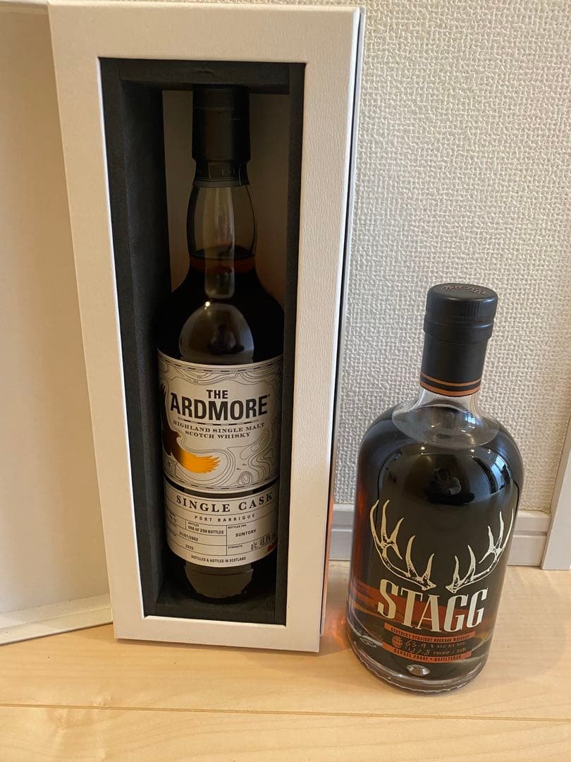 2本セットウィスキー　スタッグ ケンタッキー と　アードモア　シングルカ2002