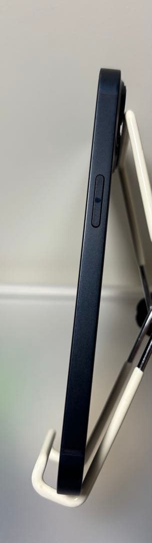 【美品】iPhone13 ミッドナイト 128GB【送料無料】おまけ付