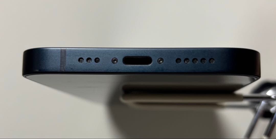 【美品】iPhone13 ミッドナイト 128GB【送料無料】おまけ付