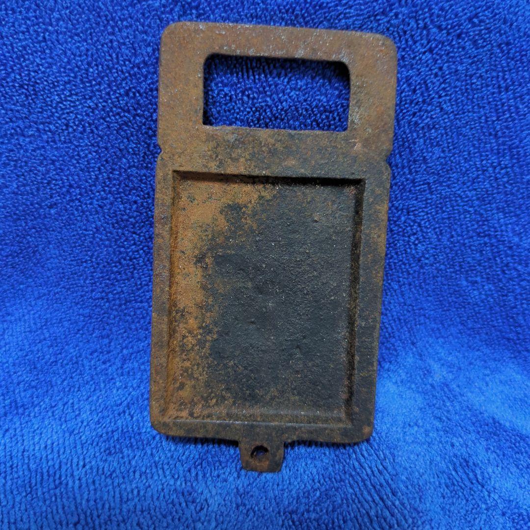 アンティーク鉄製 装飾紋章 入り146g