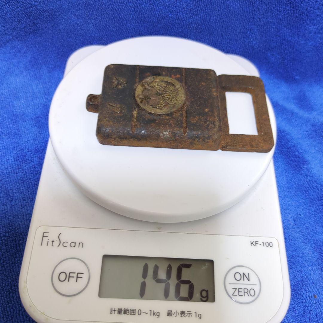 アンティーク鉄製 装飾紋章 入り146g