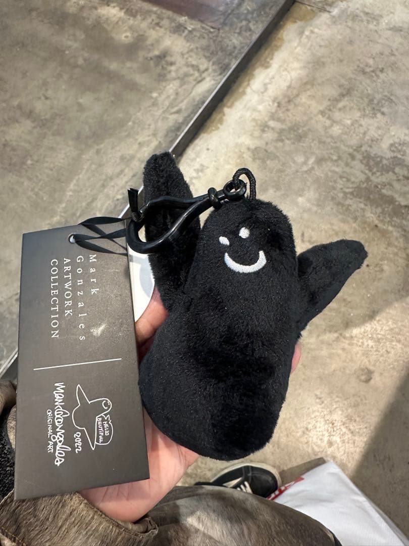アイドル V.A. x MARK GONZALES Plush Keychain