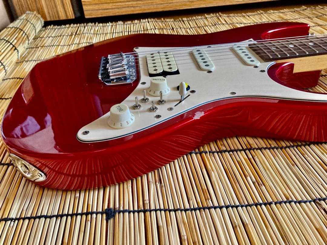 ☆鮮やかなメタリックレッド　新機能満載　Ibanez GIO ST