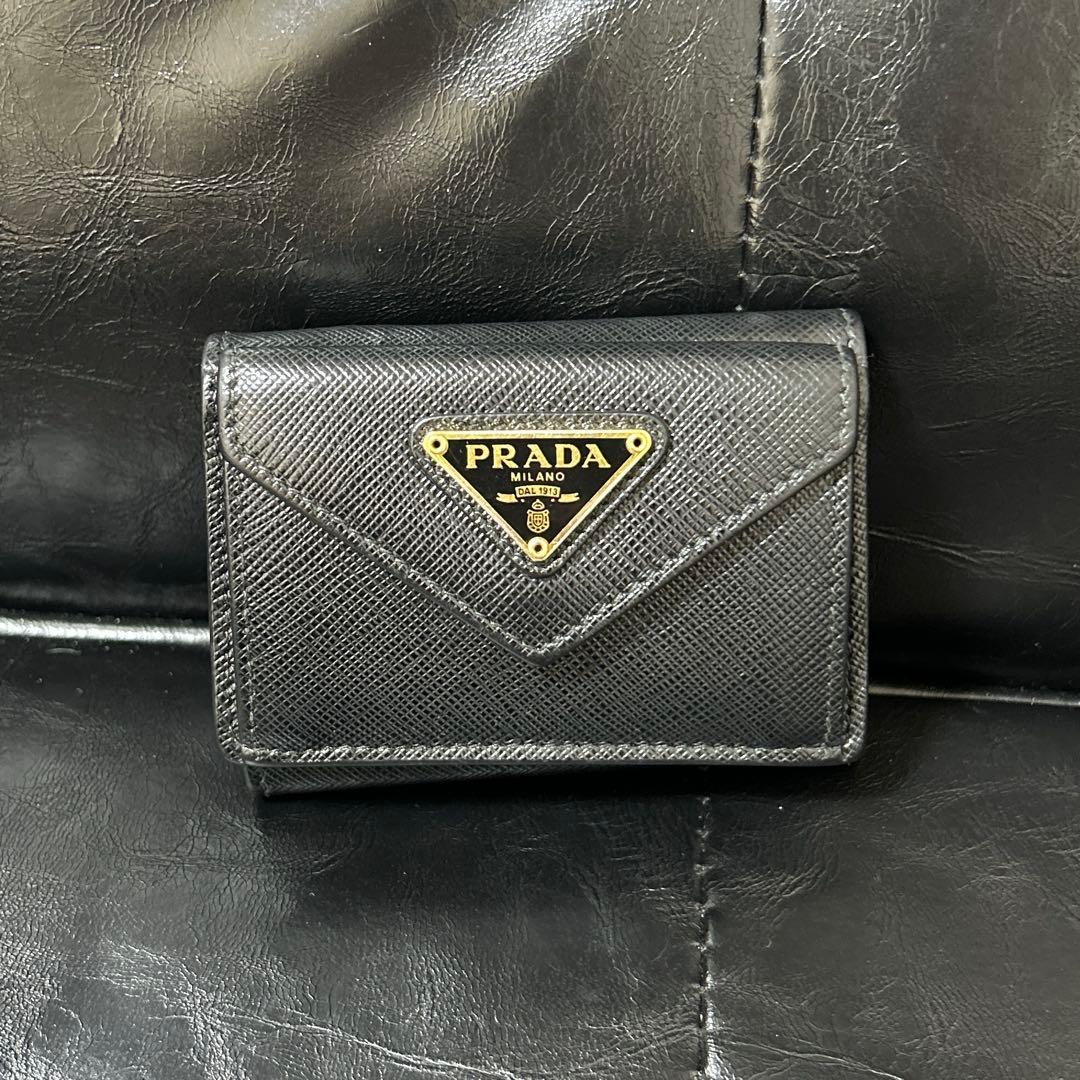 PRADA プラダ サフィアーノ ゴールド三角バッジ 財布 ブラック ウォレット