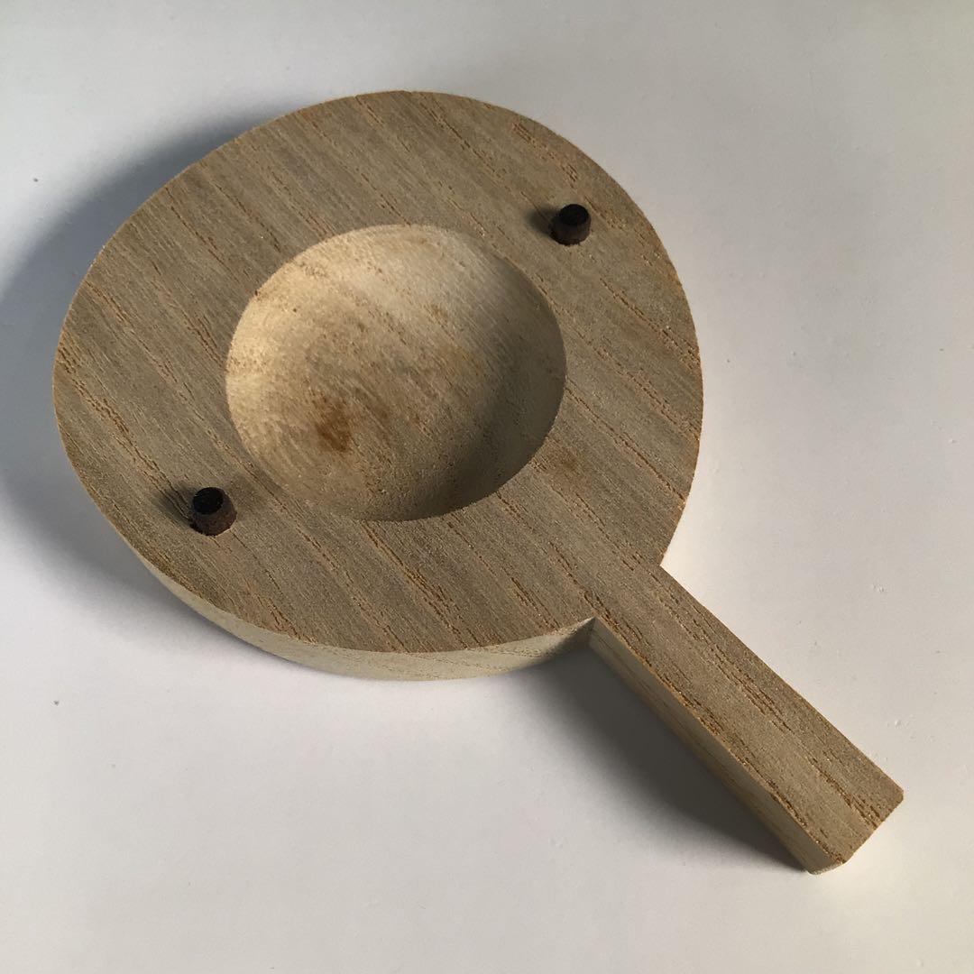 Ｍ３０９　香合　『蓑輪一幸作』『桐製』『鶺鴒蒔絵』『団扇香合』　共箱　茶道具