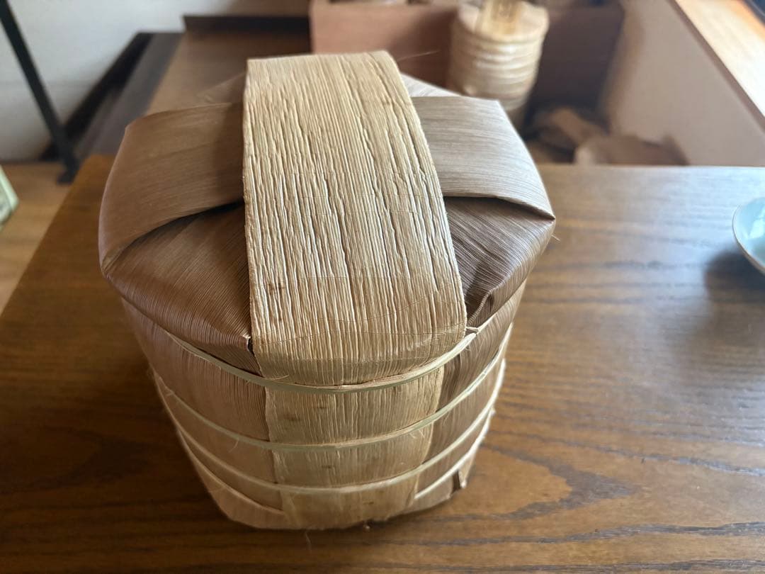 中国茶　台湾茶　プーアル茶生茶　金蛇納瑞　２０２５記念茶　３８８ｇ　大特価