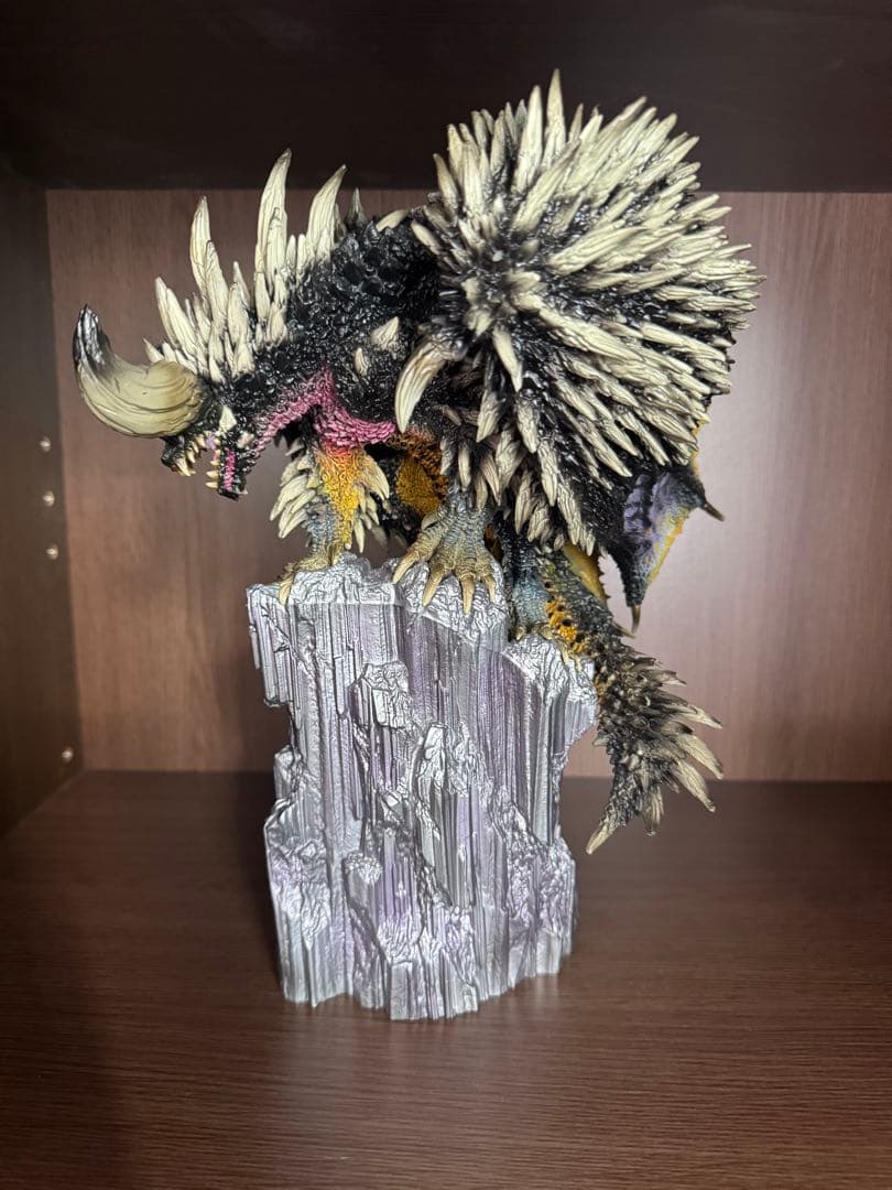 モンスターハンター　クリエイターズモデル　滅尽龍 ネルギガンテ　フィギュア