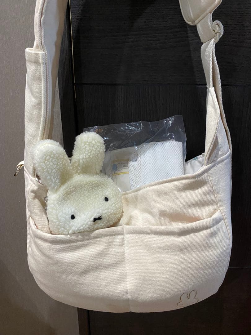 NOUTTI】MIFFY SLING BAG Sサイズ　新品のおまけ付き