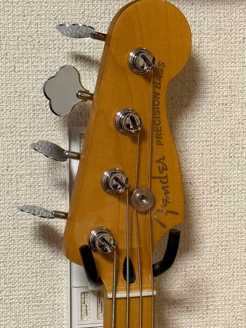 ベース Fender Player Plus Precision Bass