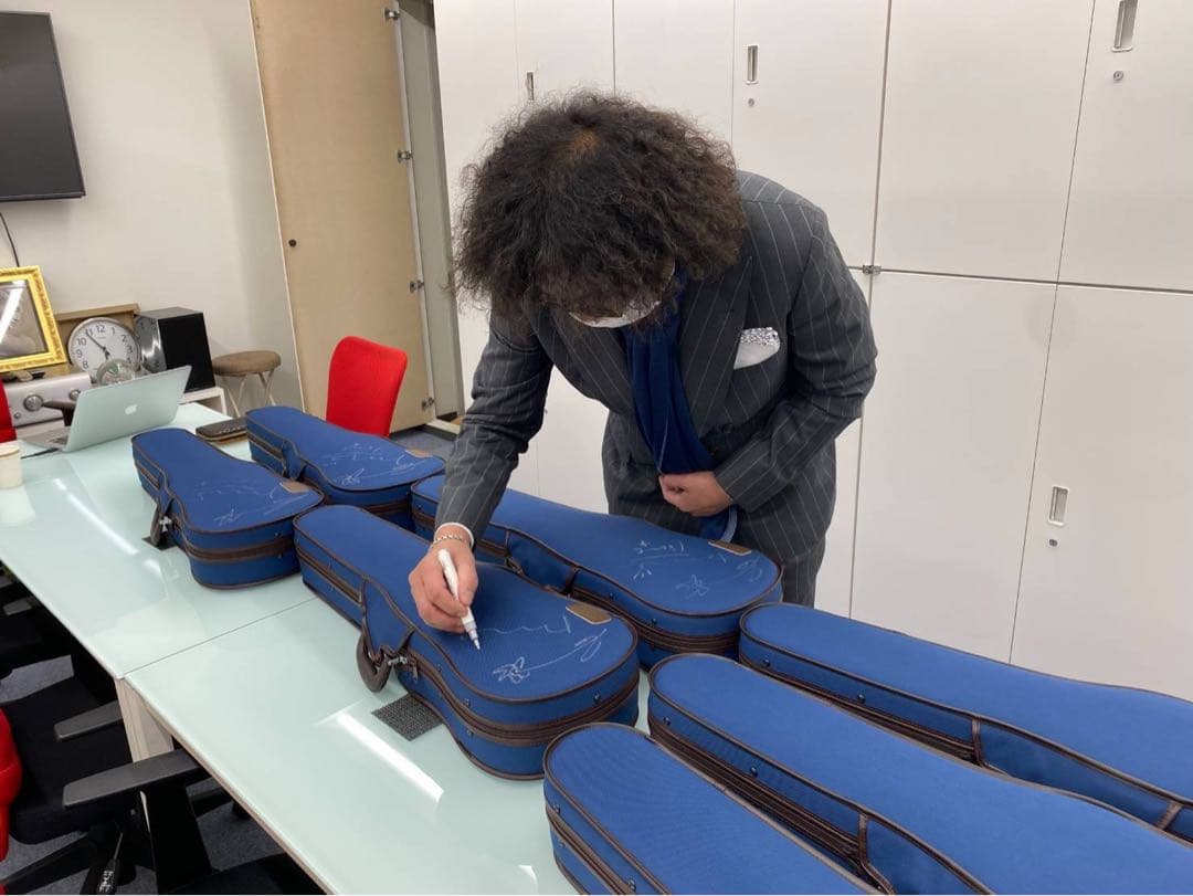 葉加瀬太郎【直筆サイン入りケース】付き　バイオリン