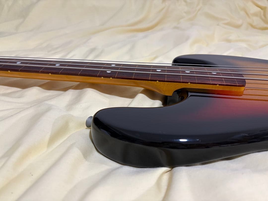 ベース FenderJapan JB62-77FL 3TS Jaco Pastorius