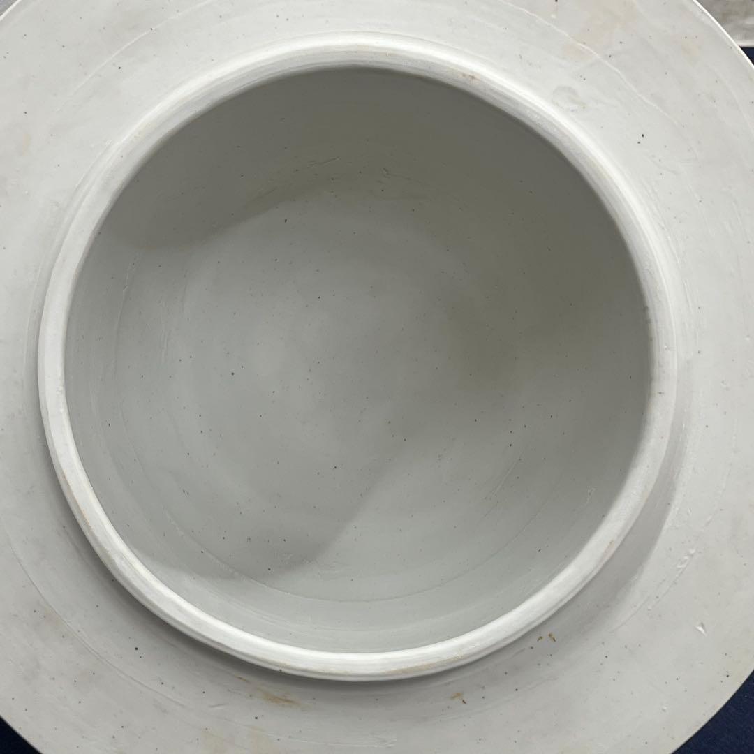 古伊万里様式 蓋獅子付 色絵金彩唐草波風景文 大型磁器壺