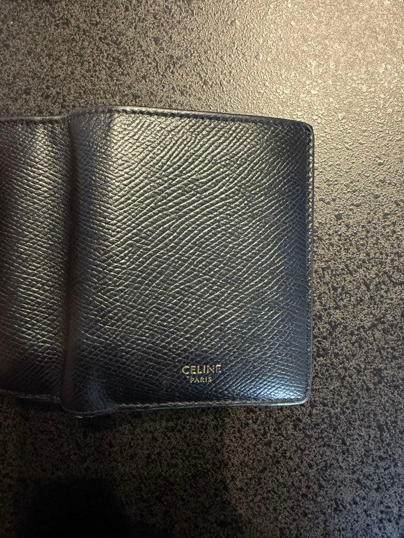 中古　CELINE ブラック 二つ折り財布