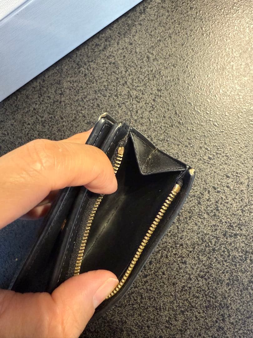中古　CELINE ブラック 二つ折り財布