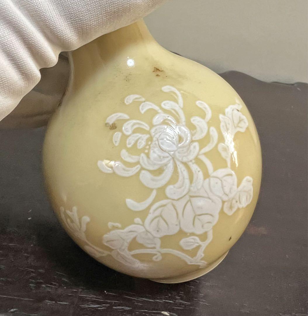 中国美術 古玩 景徳鎮製 菊紋様ミニ花瓶 花入 花器 置物 コレクション