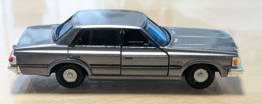 ヴィギナークラウンミニカー