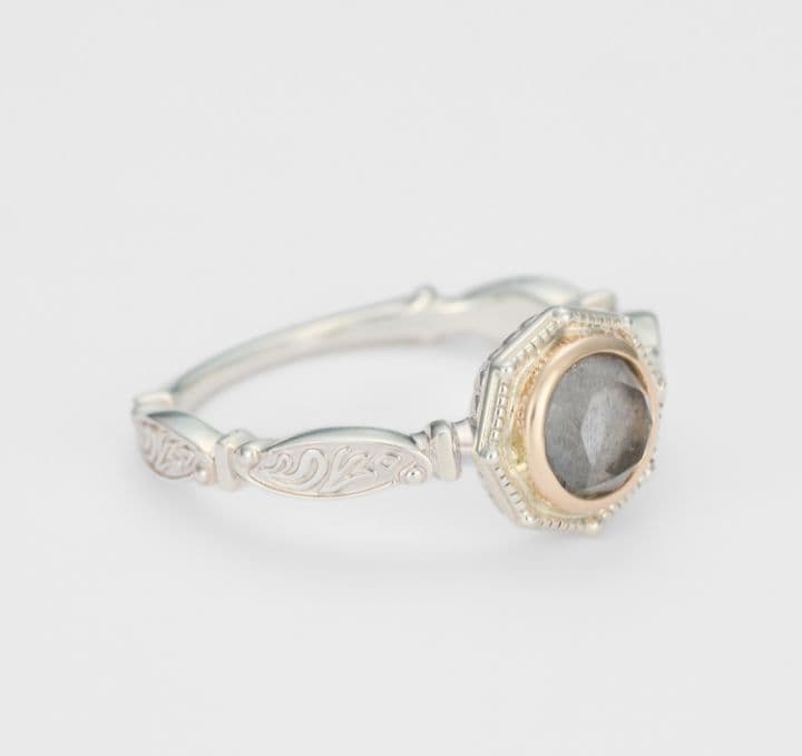 ク*ラ様 agateアガット K10シルバーラブラドライト／クォーツリング