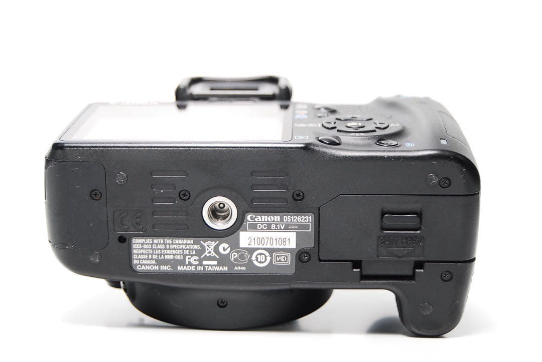 ⭐️手振れ補正⭐️Canon Kiss X3 デジタル一眼レフ　初心者におすすめ