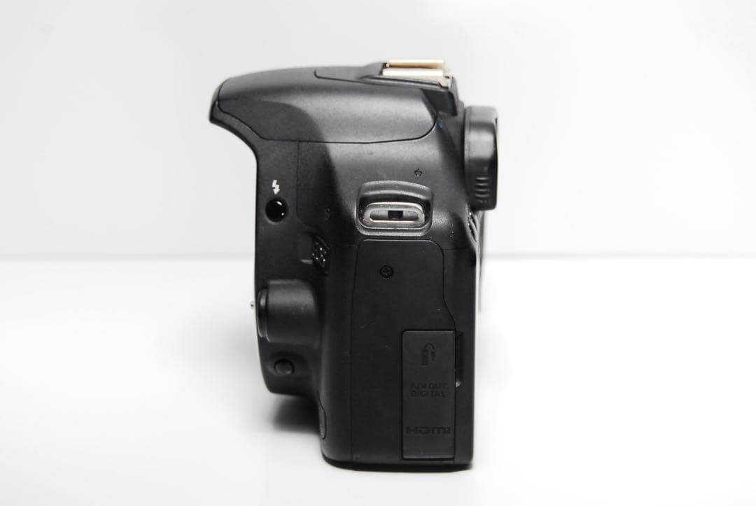 ⭐️手振れ補正⭐️Canon Kiss X3 デジタル一眼レフ　初心者におすすめ