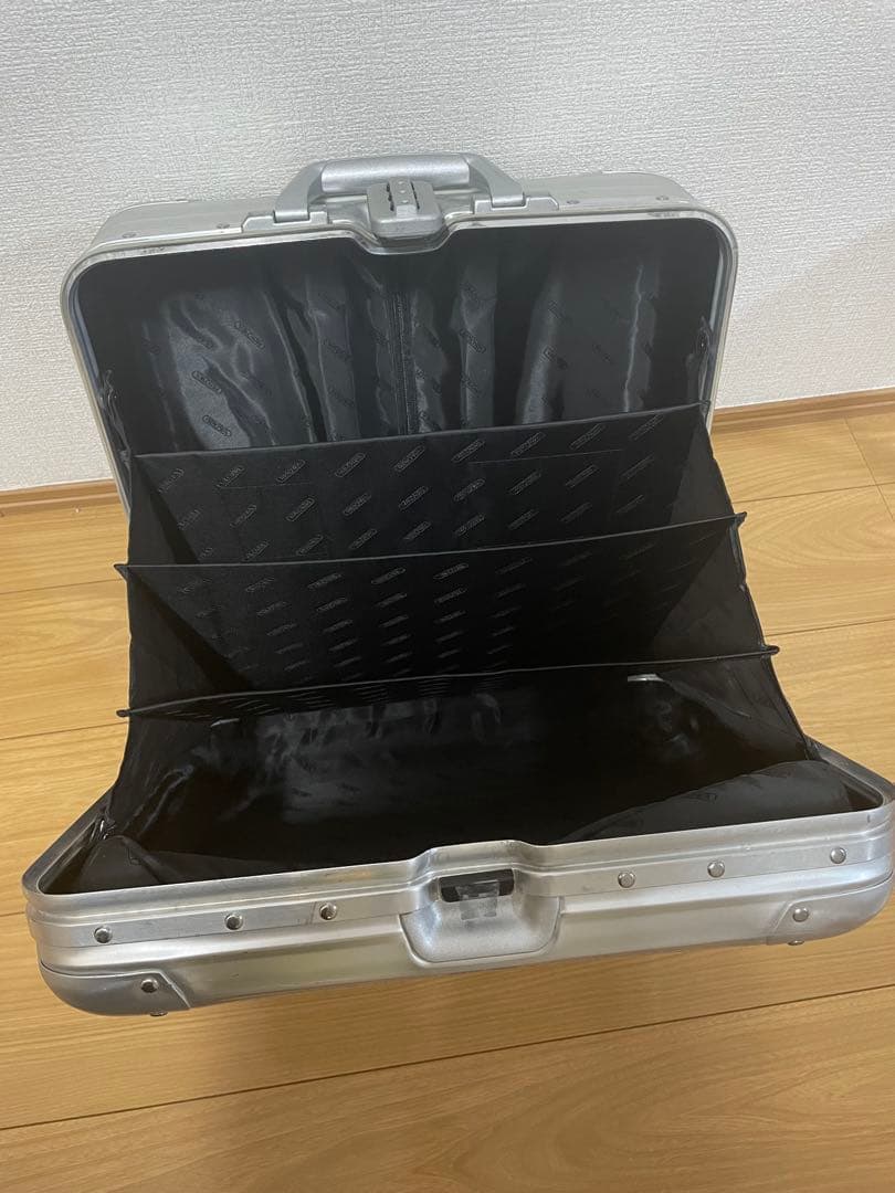 廃盤　RIMOWA リモワ トパーズ ビジネストローリー 機内持ち込み可