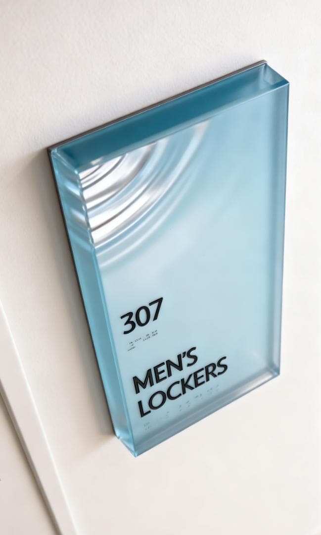 アクリル異形サイン｜ホテル・オフィス用モダンデザイン 高級ホテル・店舗向け