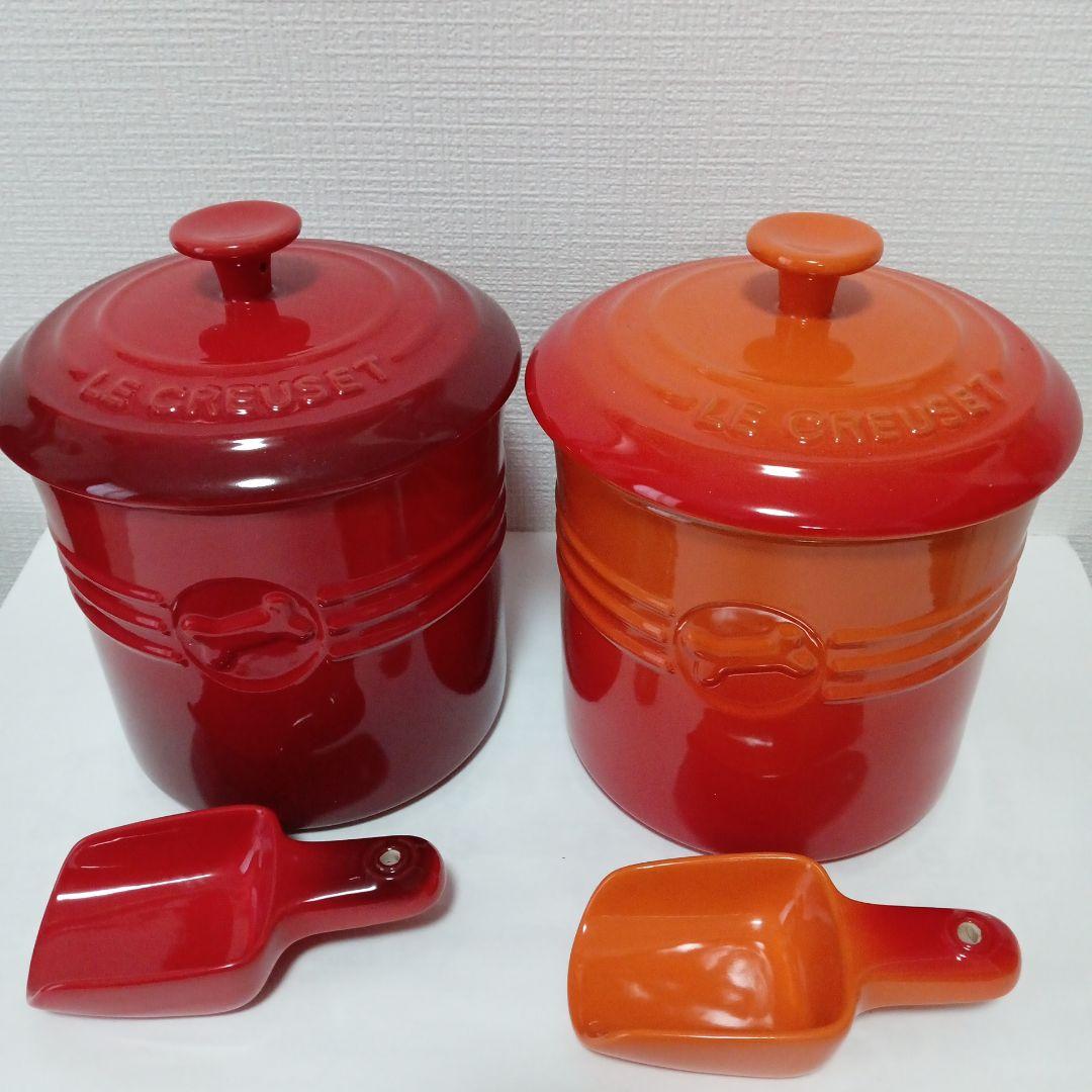 ル・クルーゼ　ペットフードコンテナ　犬猫用　スコップセット