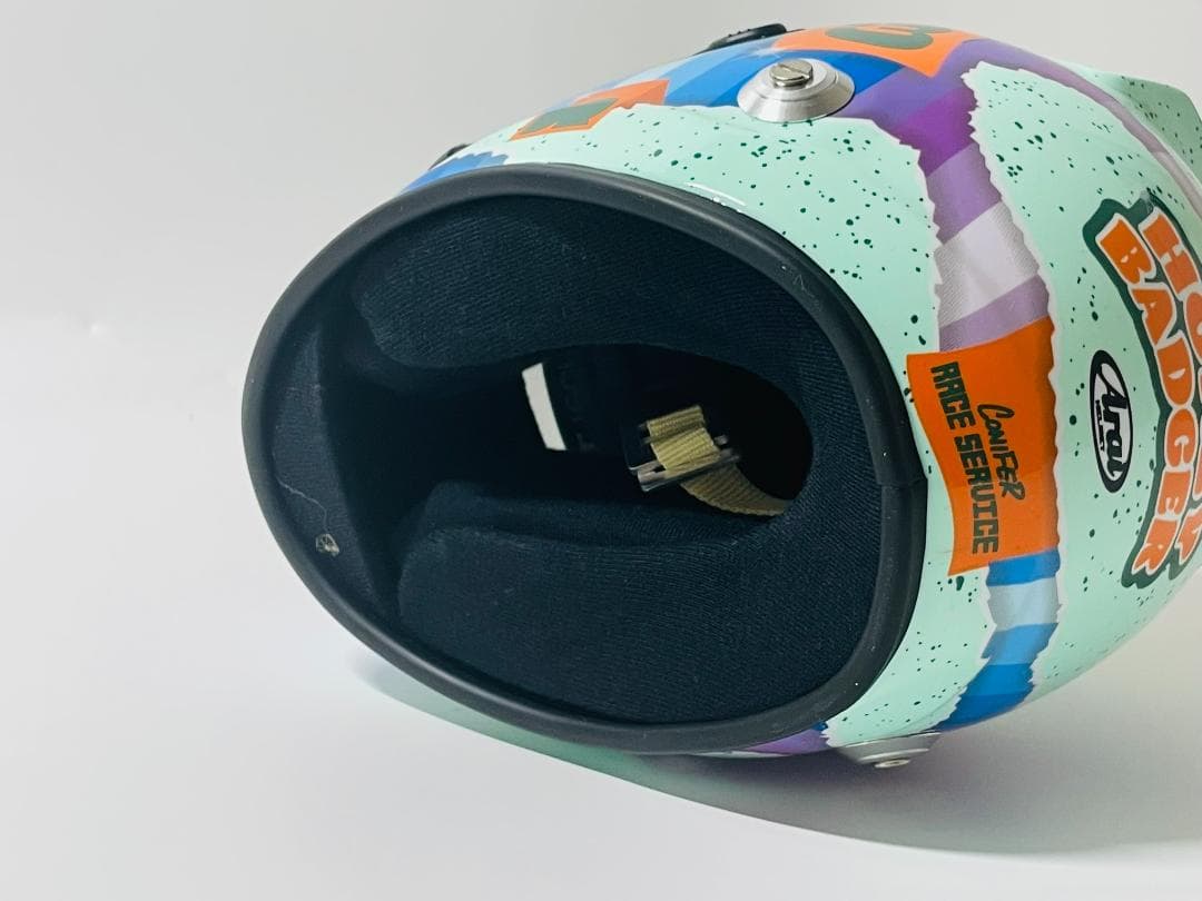 Arai 1/2 ヘルメット マクラーレン メルセデス リカルド