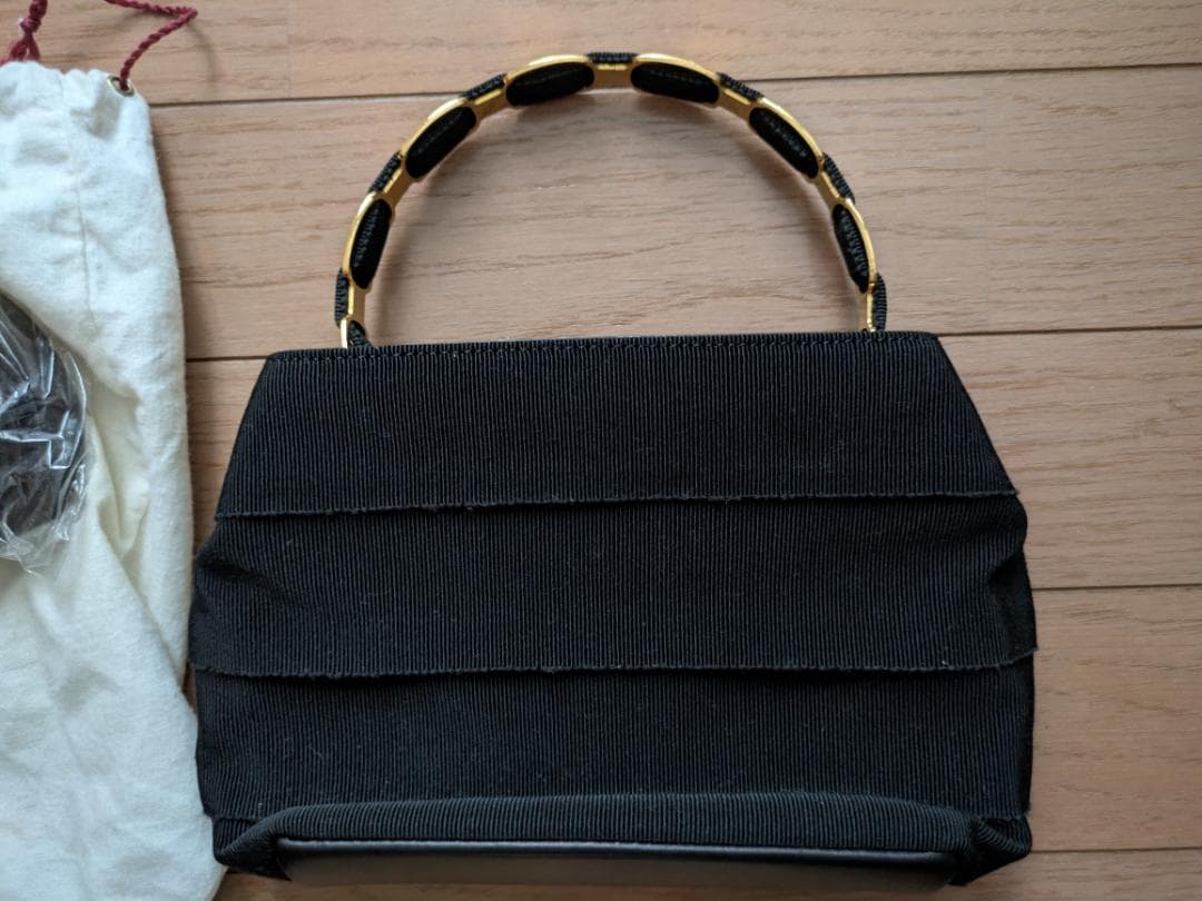 sahara 　Ferragamo フェラガモ　パーティーバッグ