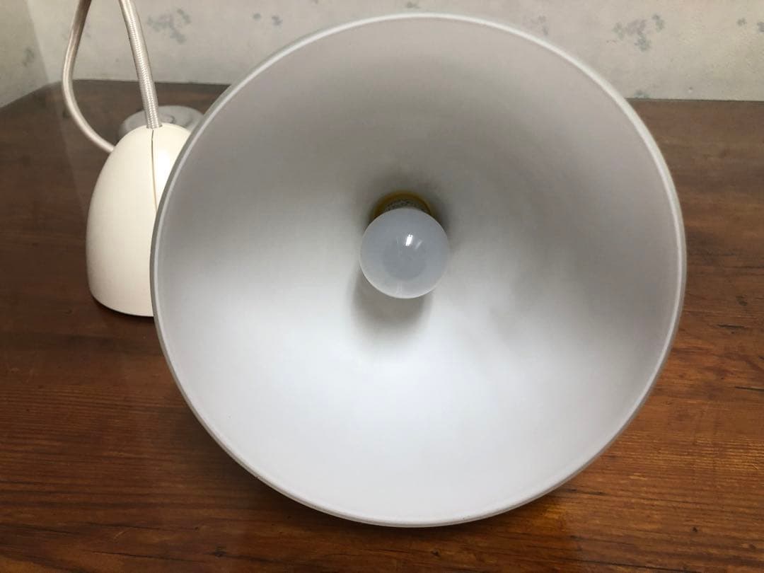 ルイスポールセン Louis Poulsen トルボーペンダントライト ホワイト