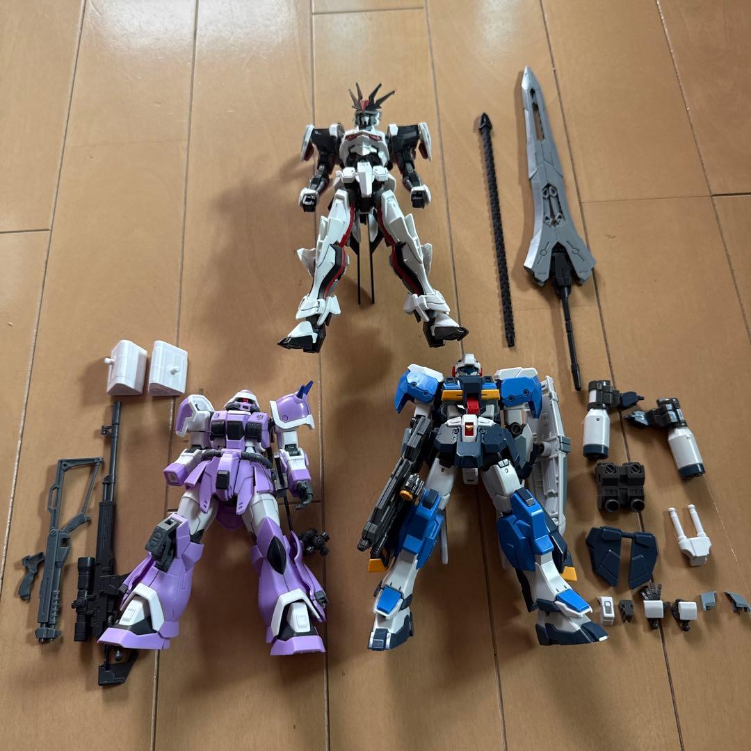 ガンプラ　素組み完成品