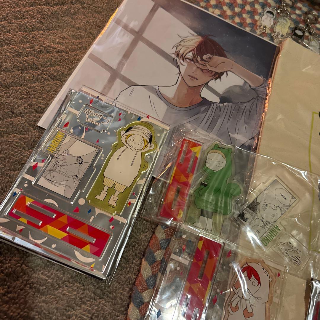 ギヴン　まとめ売り モノクロサイド けだま着ぐるみなど 映画パンフ アクスタなど