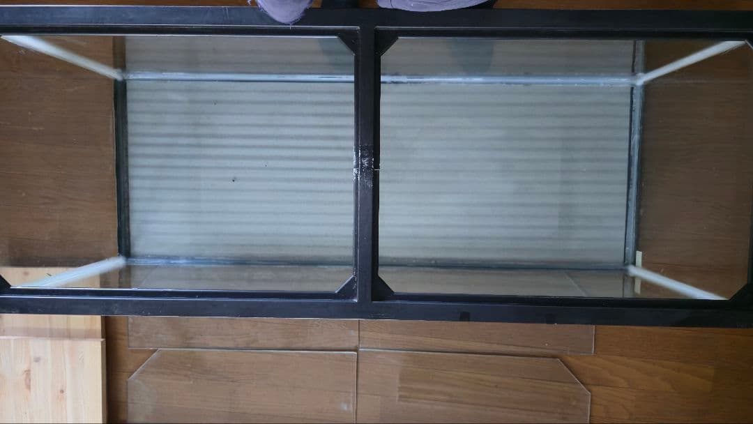 120cmガラス水槽 4枚ガラス蓋＆LEDライト＆流木付き