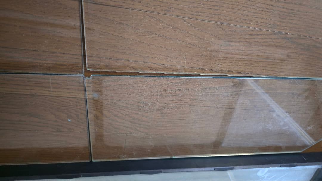 120cmガラス水槽 4枚ガラス蓋＆LEDライト＆流木付き