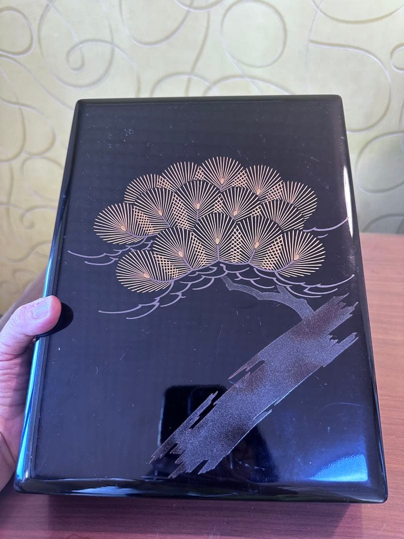 漆器 書類入れ　文箱 金色の松のデザイン