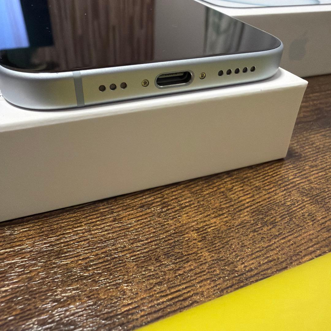 iPhone15 128GB SIMフリー　美品