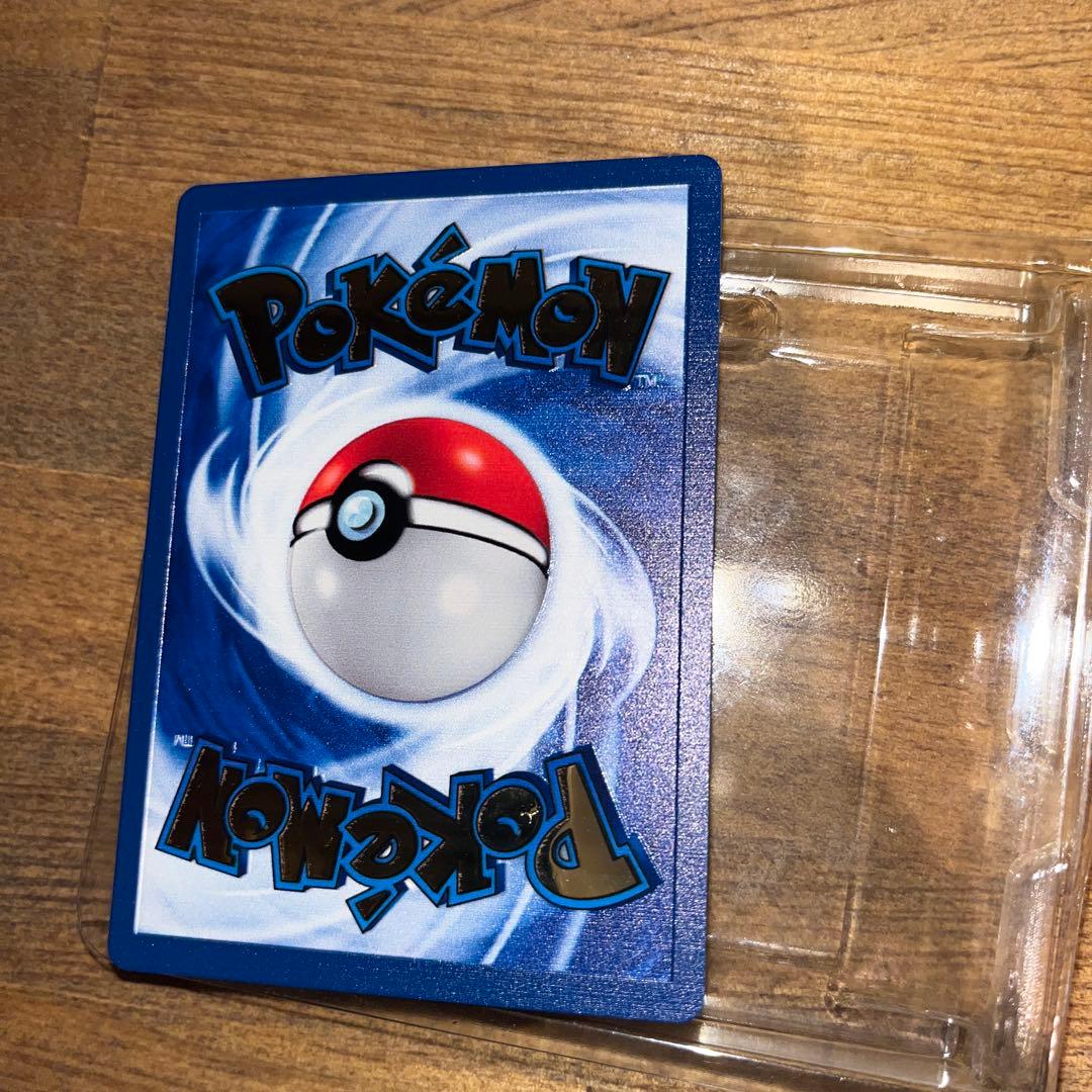 ピカチュウ　25th メタル　カード　海外版　プロモ