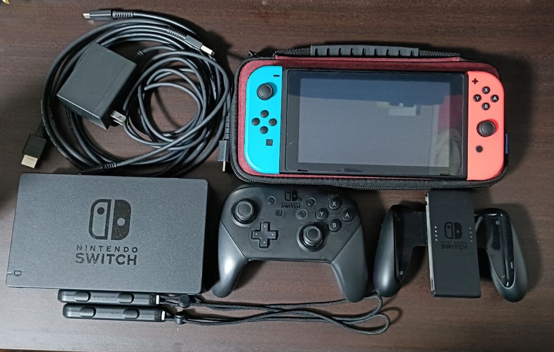 Nintendo Switch ネオンブルー/ネオンレッド　付属品付き 箱無し