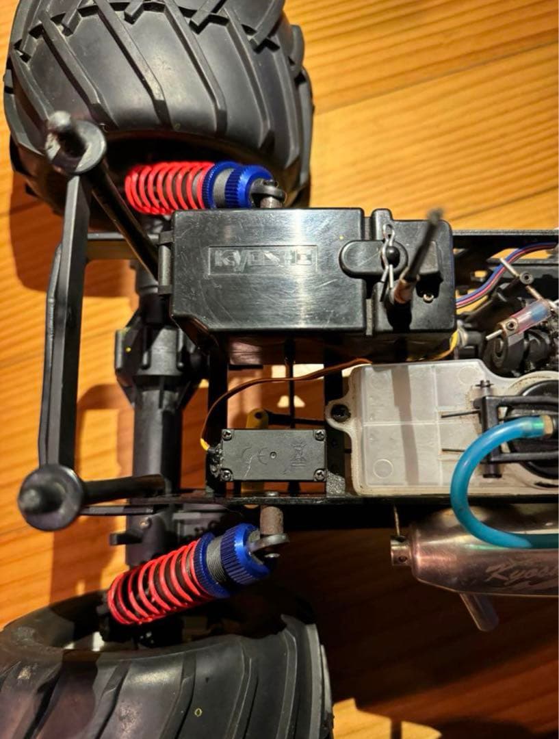 京商エンジンラジコン1/8