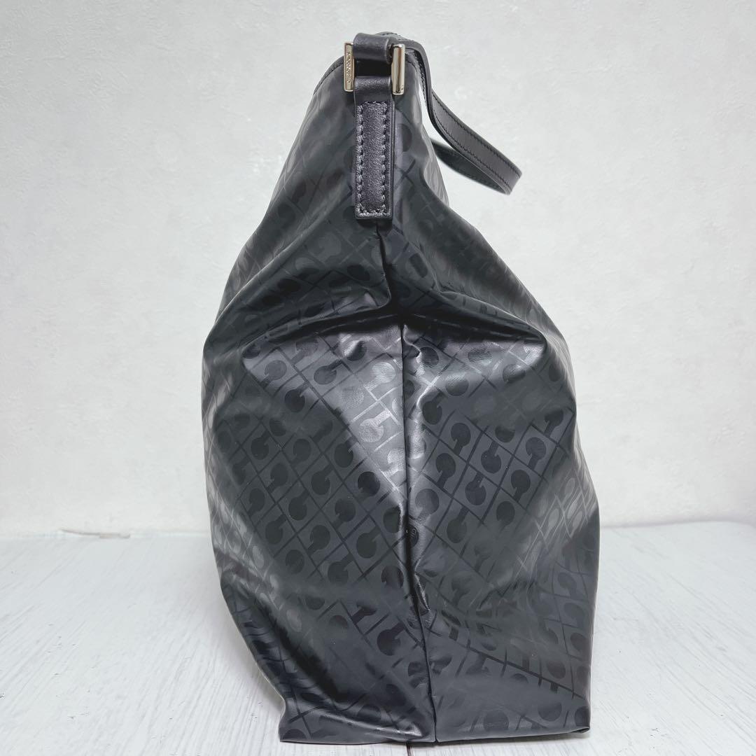 GHERARDINI ソフティ 総柄 黒 ワンショルダーバッグ 大容量