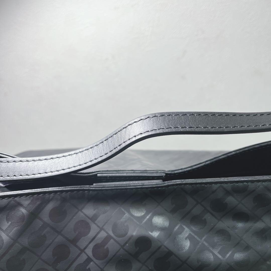 GHERARDINI ソフティ 総柄 黒 ワンショルダーバッグ 大容量