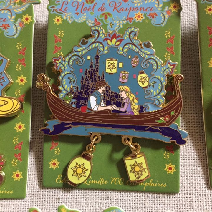パリディズニー LE700 塔の上のラプンツェル クリスマス ピンバッジ セット