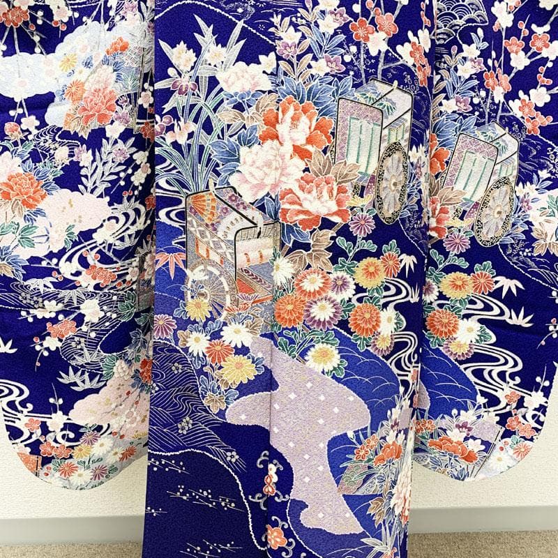 412z18☆振袖 小紋柄 金銀彩 地紋 型染め 古典柄☆美品 成人式 結婚式